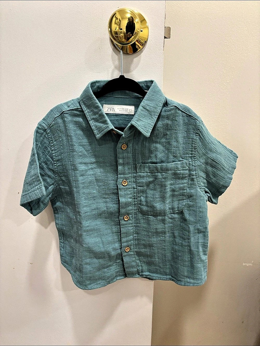 Zara Boys Size 2-3Y Green Button-Down Shirt